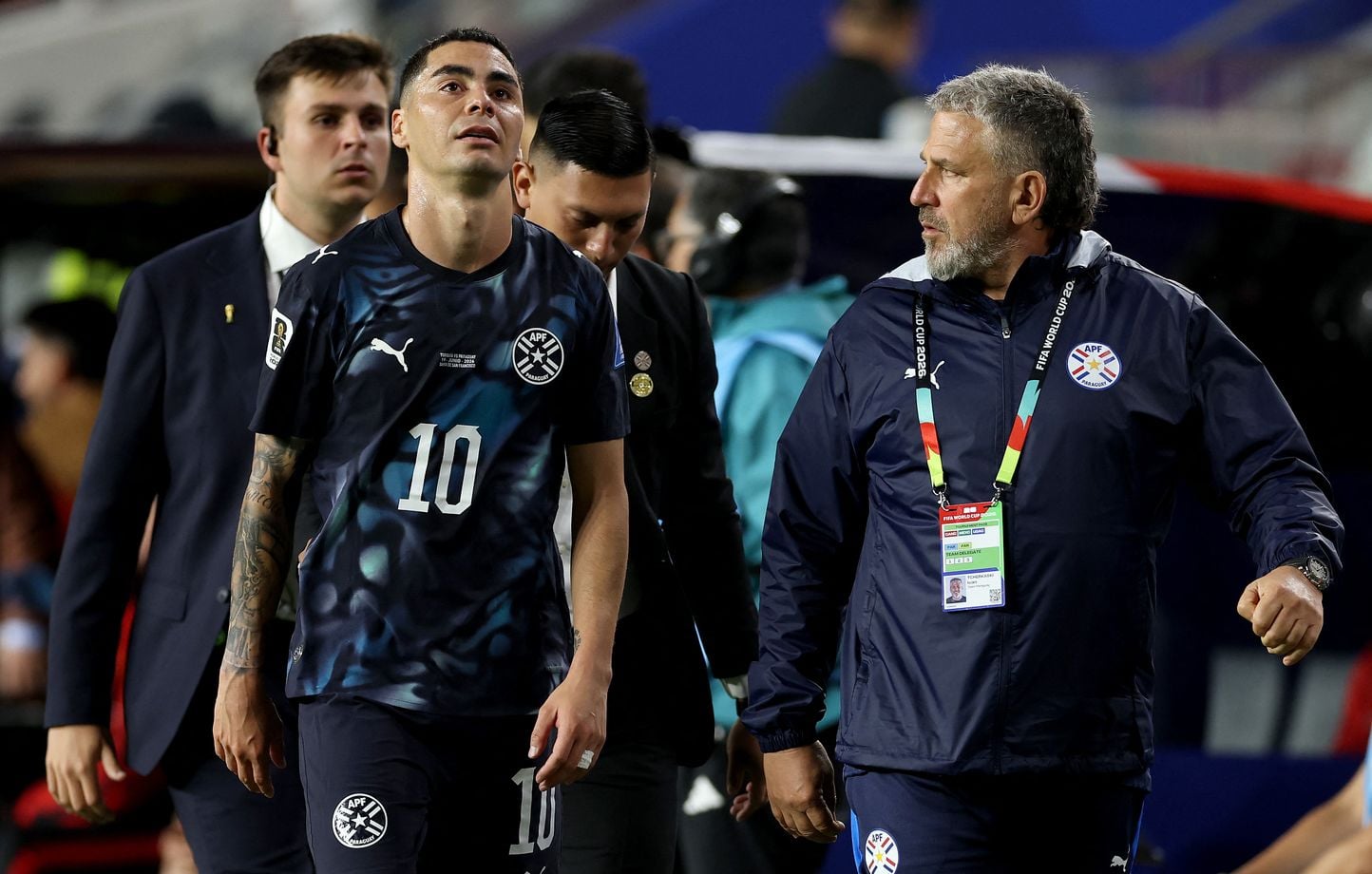 Almirón fue expulsado por primera vez en la historia por taparse la boca, Hakimi abucheó… El resumen de la noche Almirón fue expulsado por primera vez en la historia por taparse la boca, Hakimi abucheó… El resumen de la noche